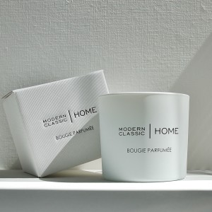 Świeca zapachowa biała Belle Orientale 180g