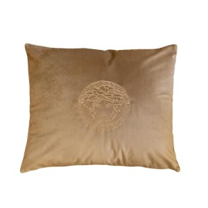 Poduszka welurowa jasnobrązowa ze złotym haftem Meduza Wybierz rozmiar