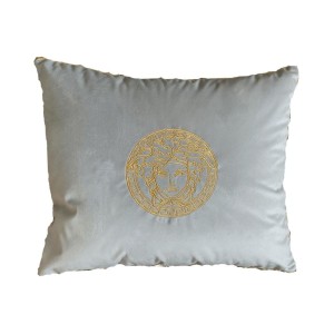 Poduszka welurowa szara ze złotym haftem Meduza Wybierz rozmiar