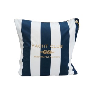 Poduszka welurowa pasy granatowe haftowana Yacht Club kwadrat