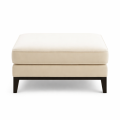 Pufa w stylu modern classic Benty