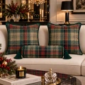 Poduszka świąteczna wałek zielona krata