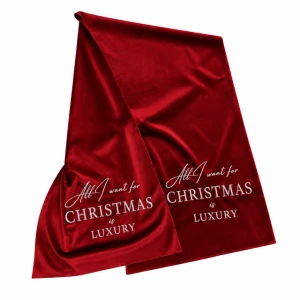Bieżnik welurowy czerwony  haft srebrny  All I Wants for christmas 